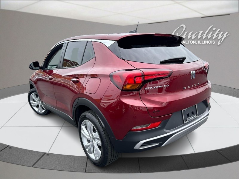 Buick Encore GX Vehicle Full-screen Gallery Image 05