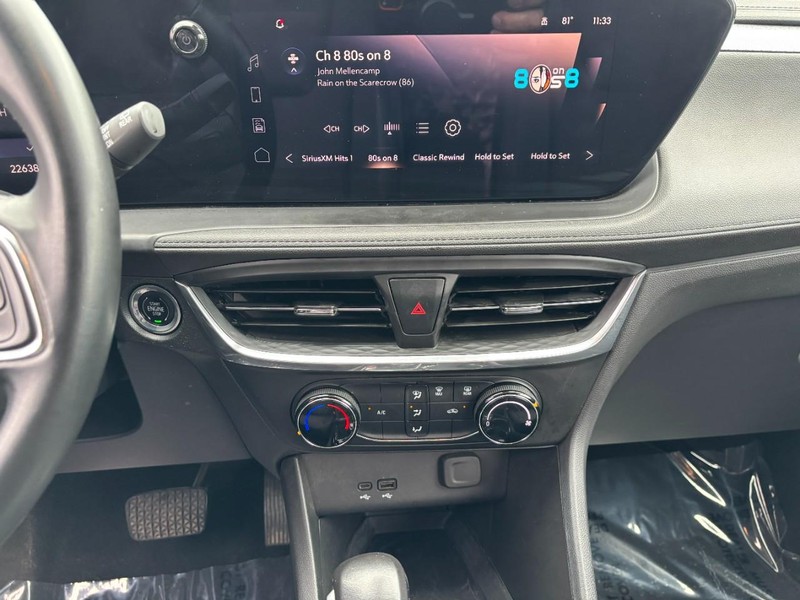 Buick Encore GX Vehicle Full-screen Gallery Image 15