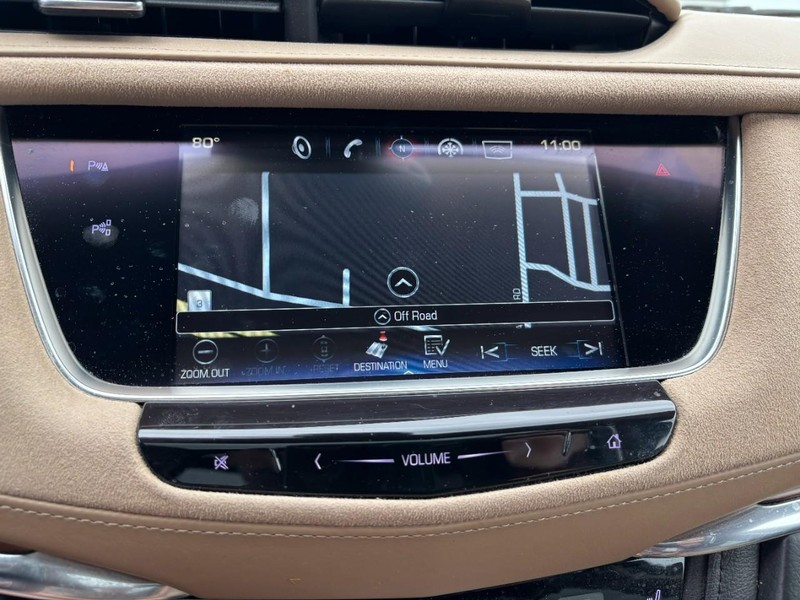 Cadillac XT5 Vehicle Full-screen Gallery Image 19