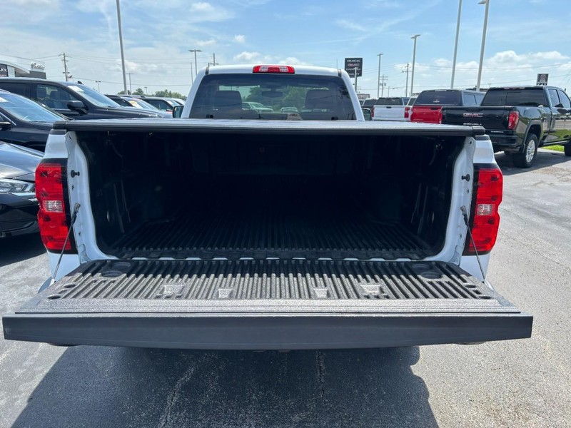 Chevrolet Silverado 1500 Vehicle Full-screen Gallery Image 06