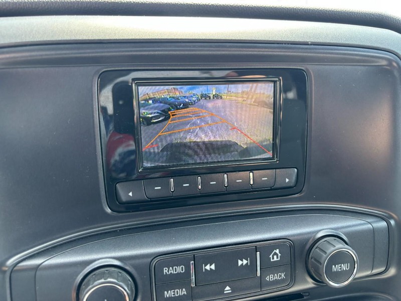 Chevrolet Silverado 1500 Vehicle Full-screen Gallery Image 17