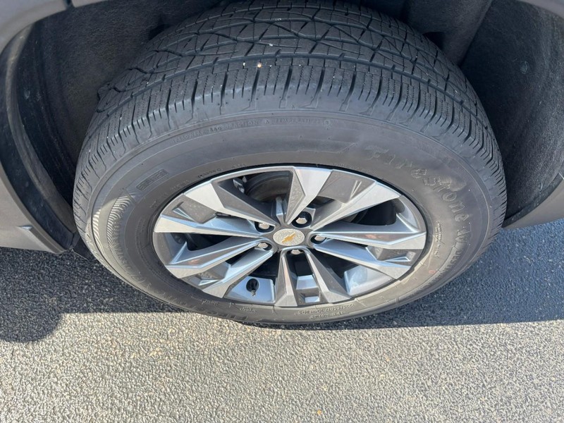 Chevrolet Equinox Vehicle Full-screen Gallery Image 07