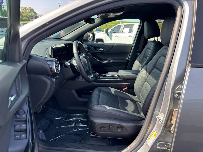 Chevrolet Equinox Vehicle Full-screen Gallery Image 08