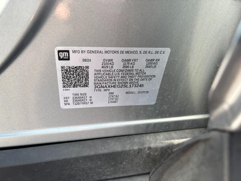 Chevrolet Equinox Vehicle Full-screen Gallery Image 17