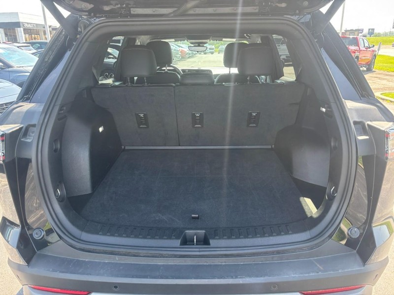 Chevrolet Equinox Vehicle Full-screen Gallery Image 06