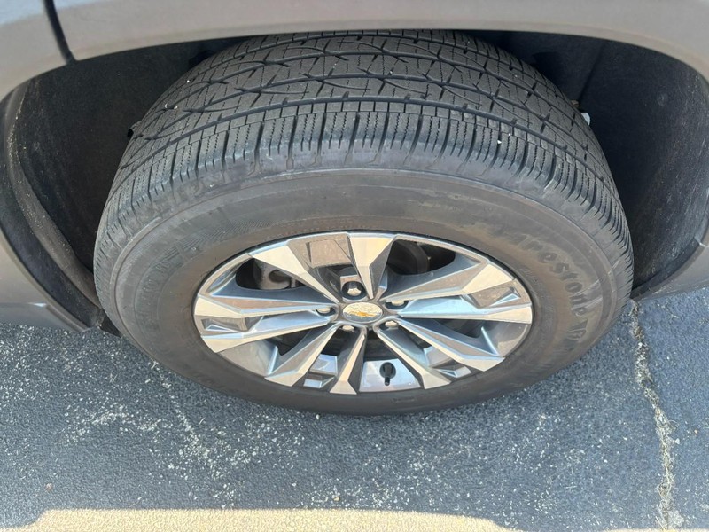 Chevrolet Equinox Vehicle Full-screen Gallery Image 07