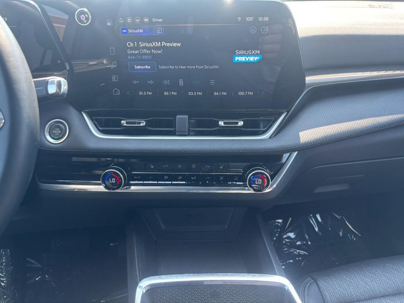 Chevrolet Equinox Vehicle Full-screen Gallery Image 15