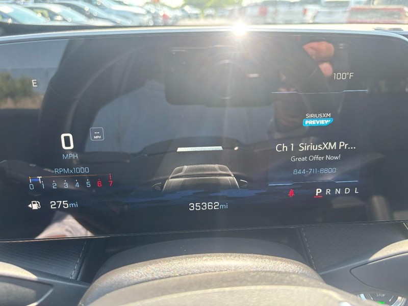 Chevrolet Equinox Vehicle Full-screen Gallery Image 18