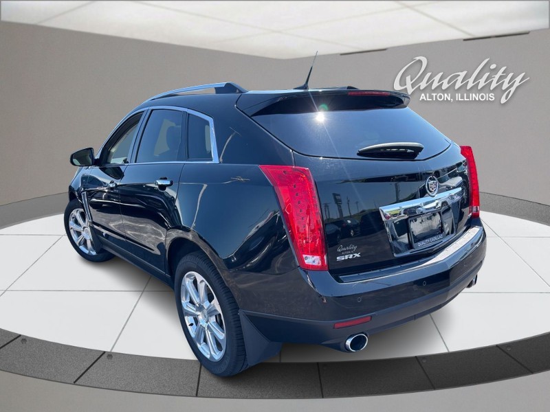 Cadillac SRX Vehicle Full-screen Gallery Image 05