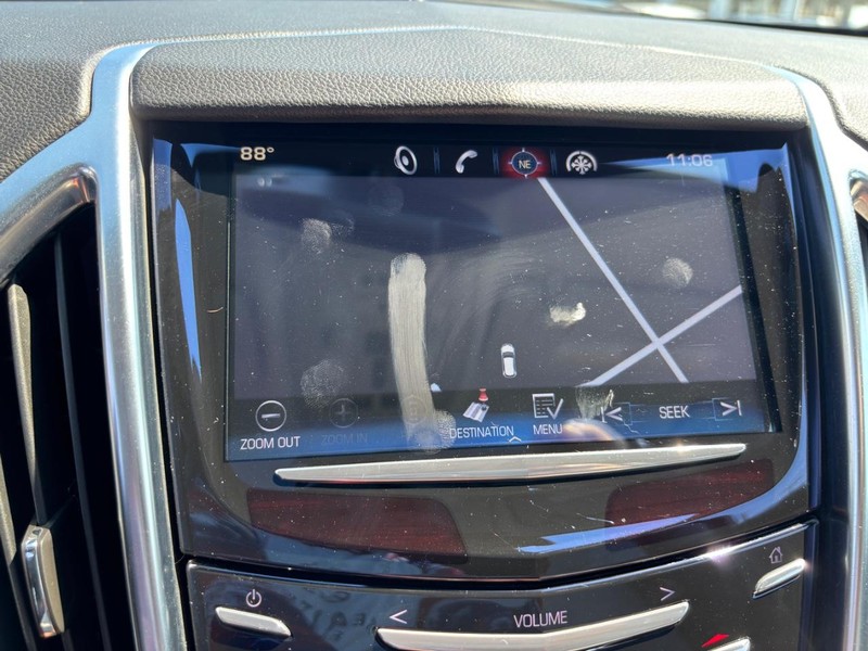 Cadillac SRX Vehicle Full-screen Gallery Image 19