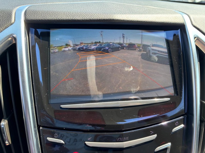 Cadillac SRX Vehicle Full-screen Gallery Image 20