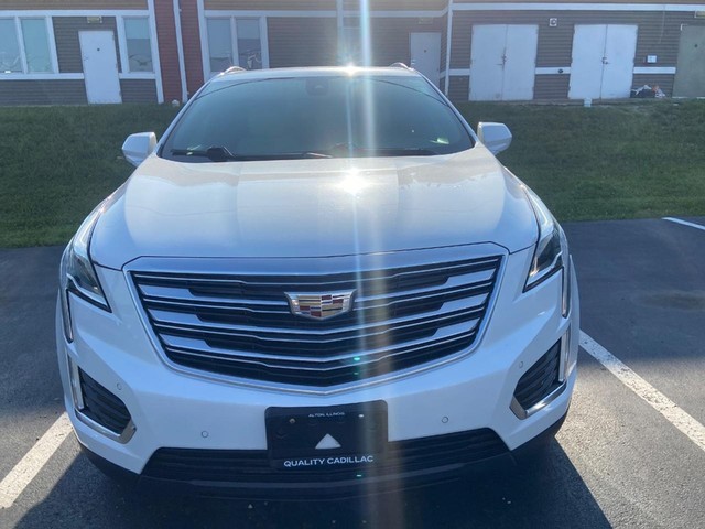 Used 2017 Cadillac XT5 Premium Luxury with VIN 1GYKNCRS8HZ114264 for sale in Alton, IL