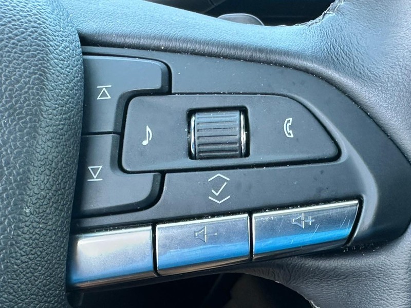 Cadillac XT4 Vehicle Full-screen Gallery Image 19