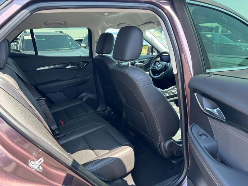 Buick Envision Vehicle Full-screen Gallery Image 12