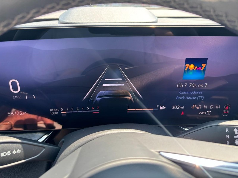 Buick Envision Vehicle Full-screen Gallery Image 18
