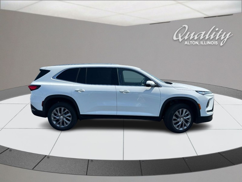 Buick Enclave Vehicle Full-screen Gallery Image 02
