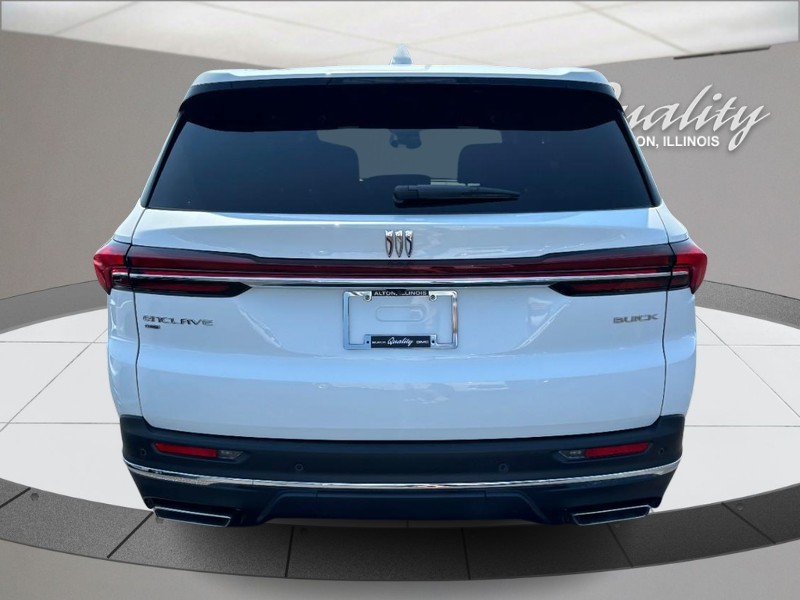 Buick Enclave Vehicle Full-screen Gallery Image 04