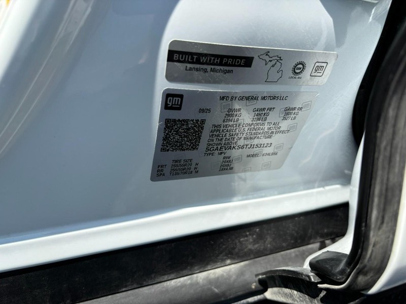 Buick Enclave Vehicle Full-screen Gallery Image 17