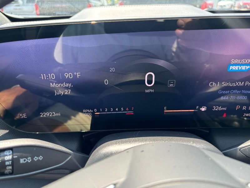 Buick Enclave Vehicle Full-screen Gallery Image 18