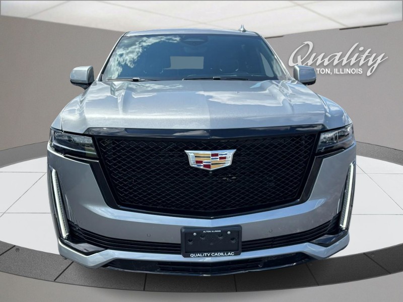 Cadillac Escalade ESV Vehicle Full-screen Gallery Image 10
