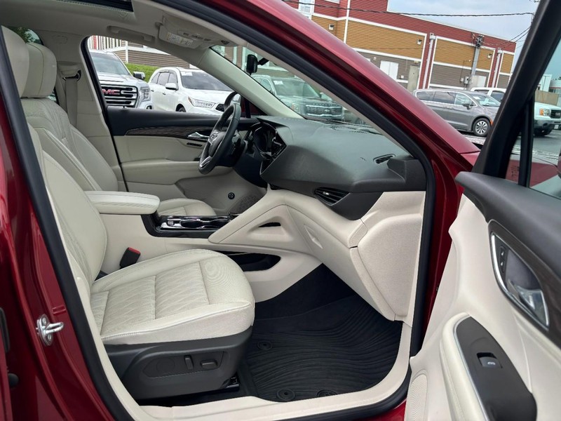 Buick Envision Vehicle Full-screen Gallery Image 11