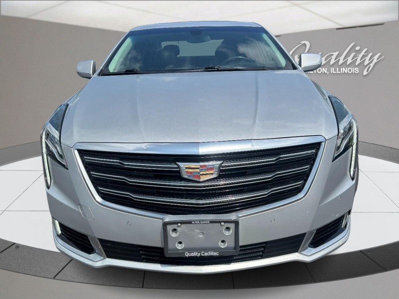 Cadillac XTS Vehicle Full-screen Gallery Image 10