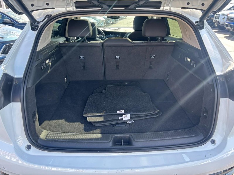 Buick Envision Vehicle Full-screen Gallery Image 06