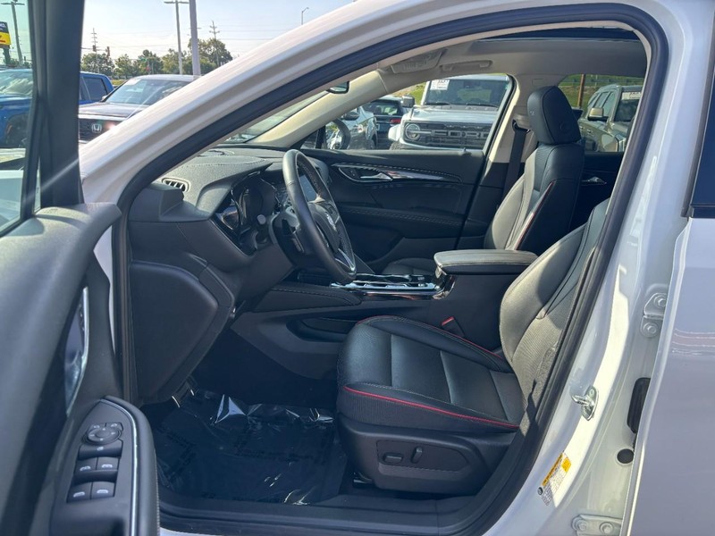 Buick Envision Vehicle Full-screen Gallery Image 08