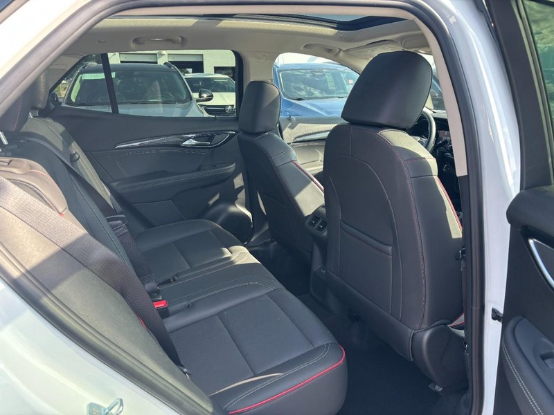 Buick Envision Vehicle Full-screen Gallery Image 12