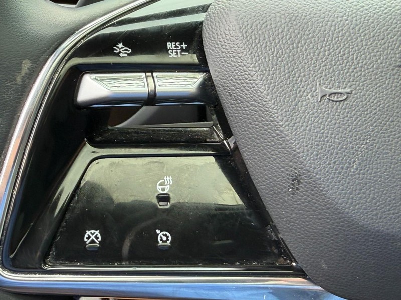 Cadillac LYRIQ Vehicle Full-screen Gallery Image 19