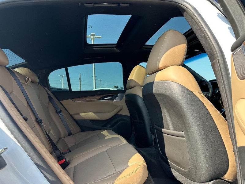 Cadillac CT5 Vehicle Full-screen Gallery Image 08