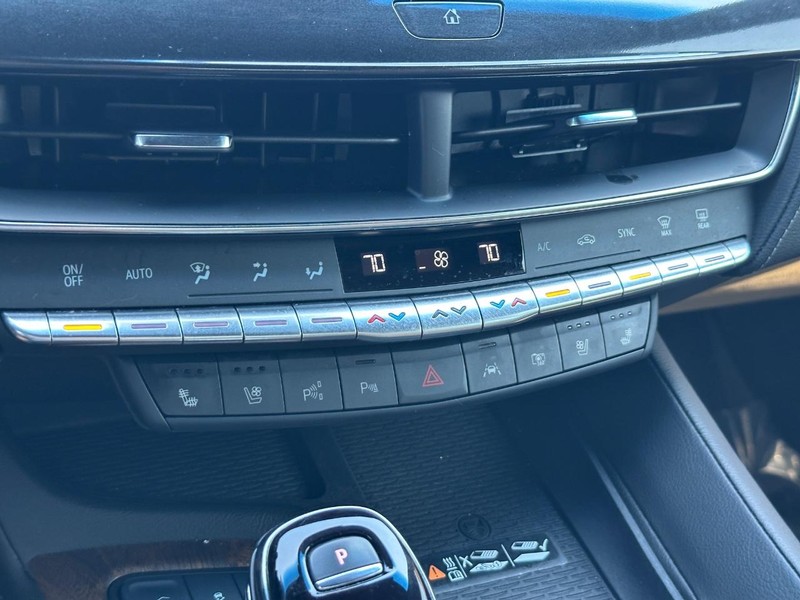 Cadillac CT5 Vehicle Full-screen Gallery Image 17