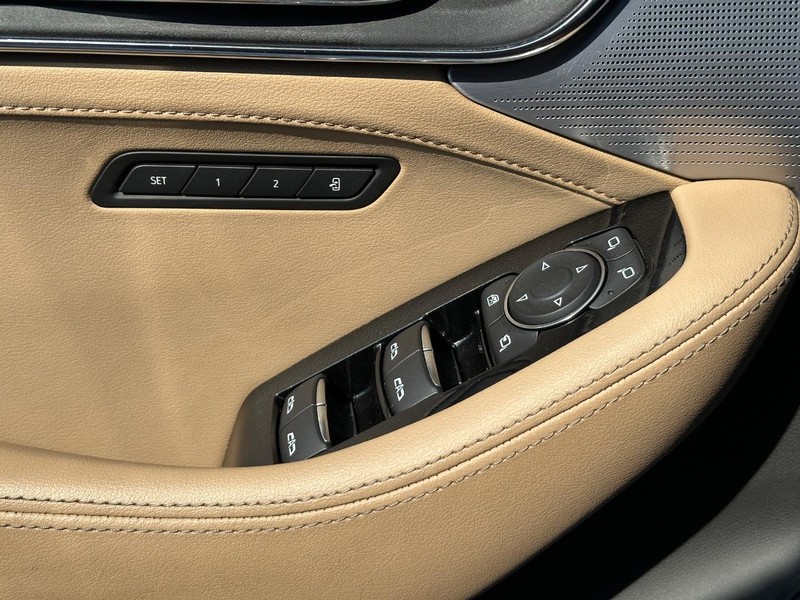 Cadillac CT5 Vehicle Full-screen Gallery Image 22