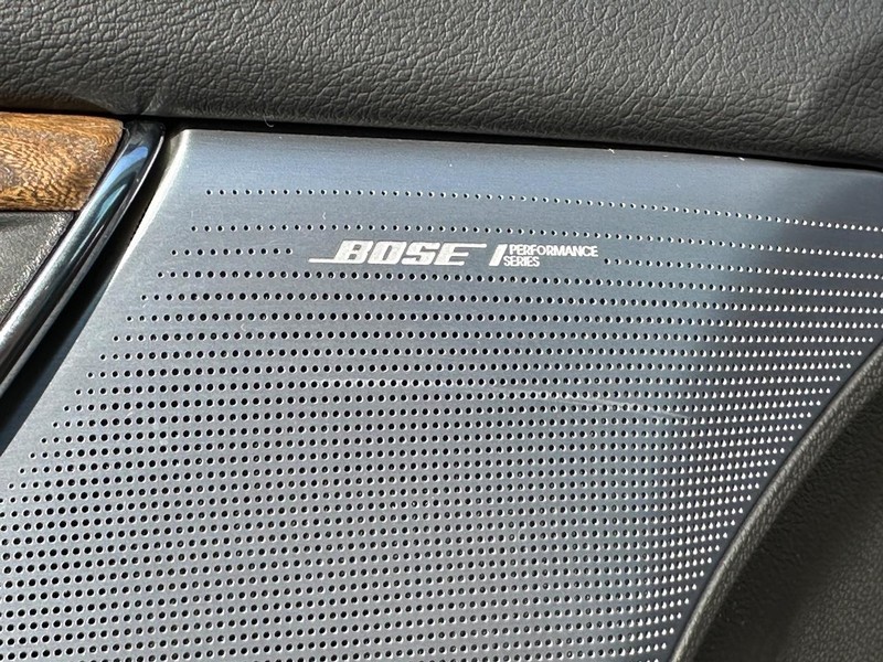 Cadillac CT5 Vehicle Full-screen Gallery Image 23