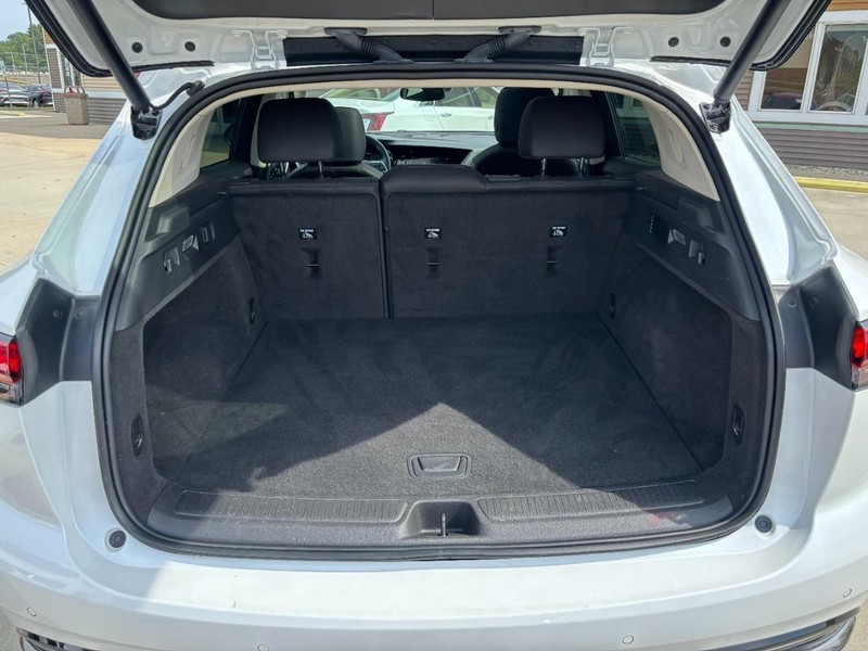 Buick Envision Vehicle Full-screen Gallery Image 06
