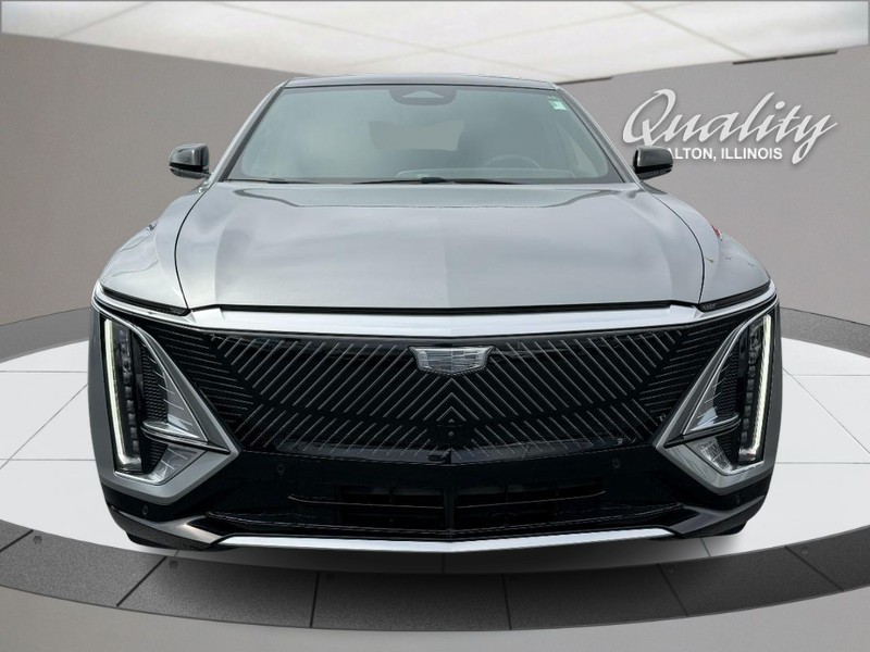 Cadillac LYRIQ Vehicle Full-screen Gallery Image 10