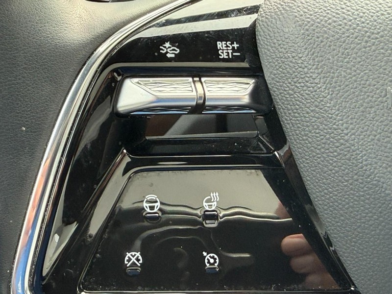Cadillac LYRIQ Vehicle Full-screen Gallery Image 20