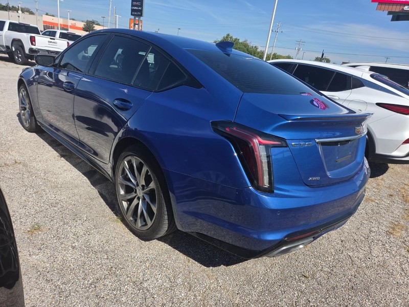 Cadillac CT5 Vehicle Full-screen Gallery Image 04