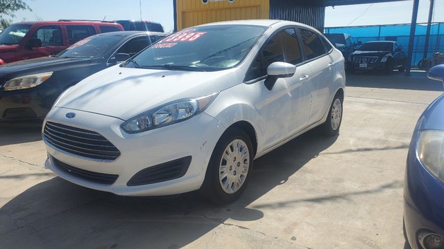 2016 Ford Fiesta S Sedan's photo