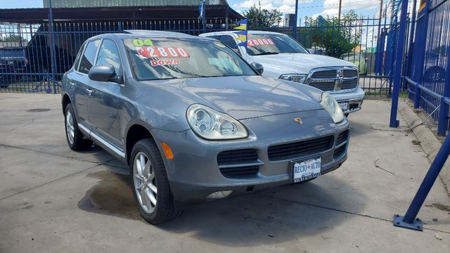 2004 Porsche Cayenne S's photo