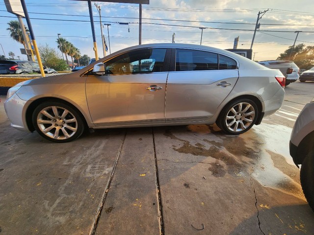 2010 Buick LaCrosse CXS's photo