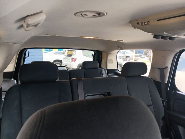 more details - chevrolet tahoe