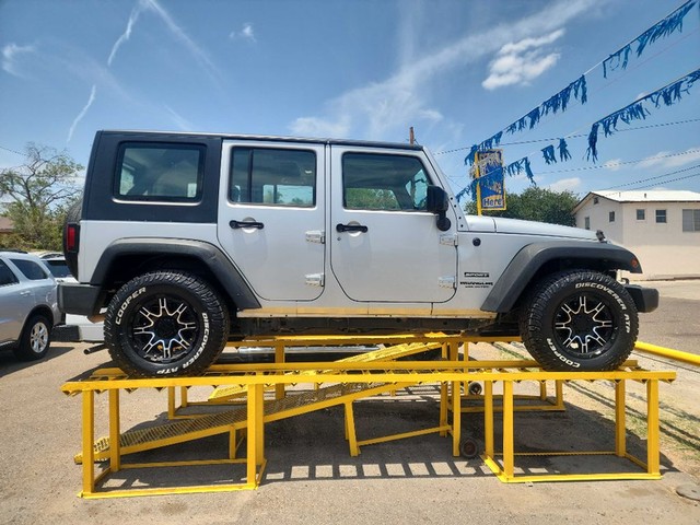 2010 Jeep Wrangler Unlimited Sport's photo