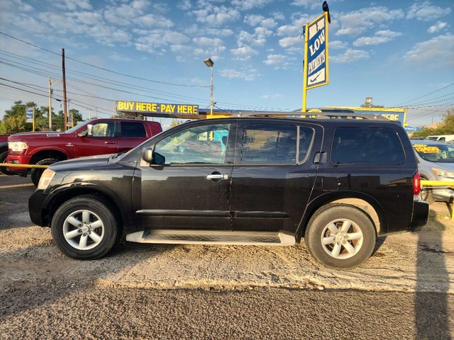 2014 Nissan Armada SV's photo