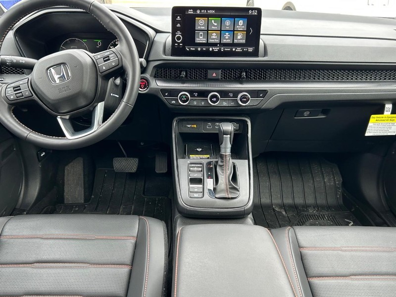 Honda CR-V Hybrid Vehicle Image 6