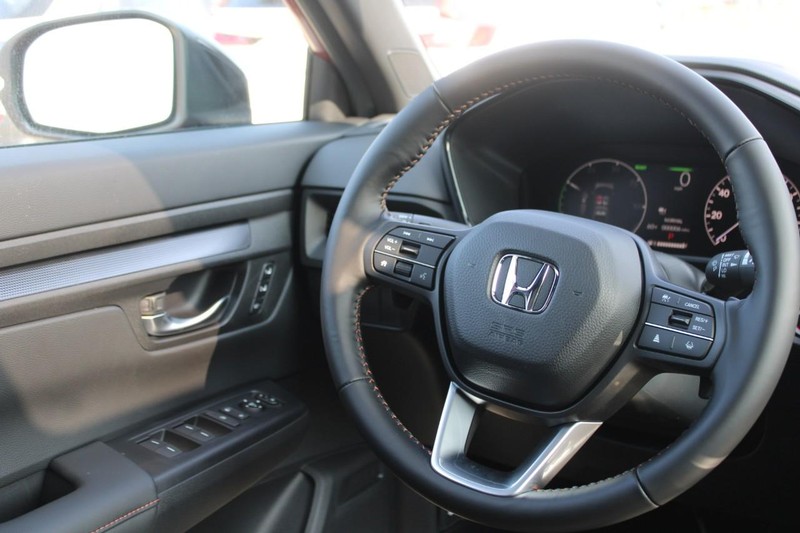 Honda CR-V Hybrid Vehicle Image 9