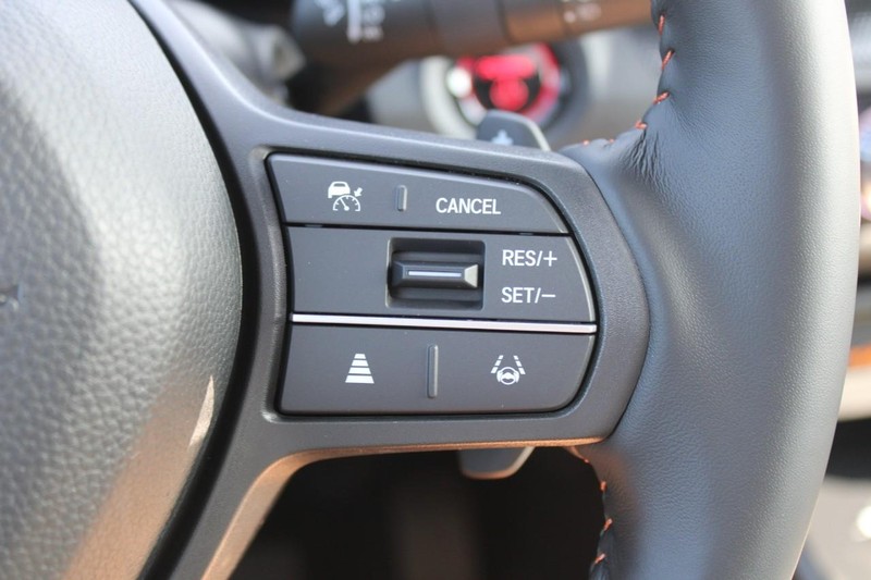 Honda CR-V Hybrid Vehicle Image 12