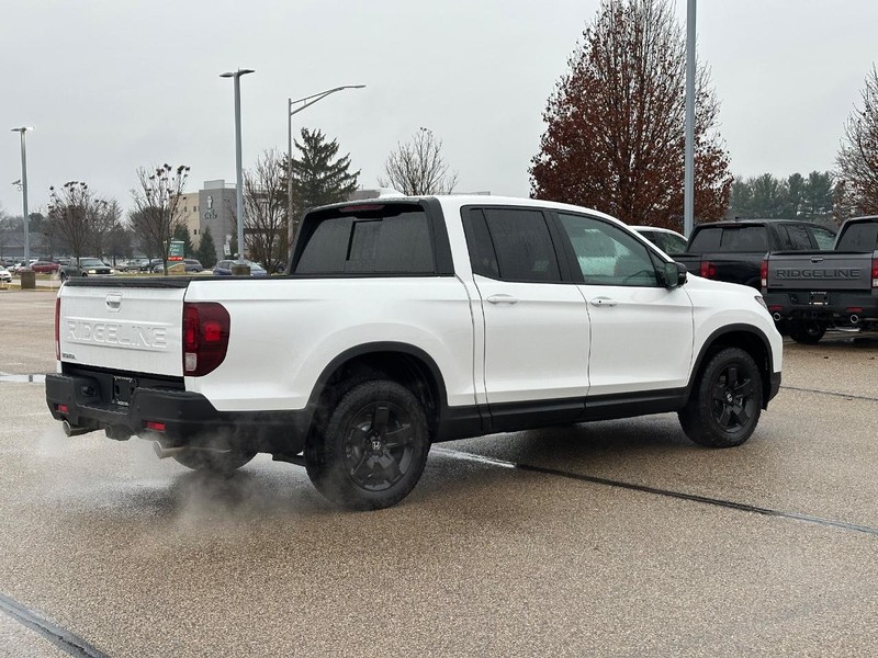 Honda Ridgeline Vehicle Image 3