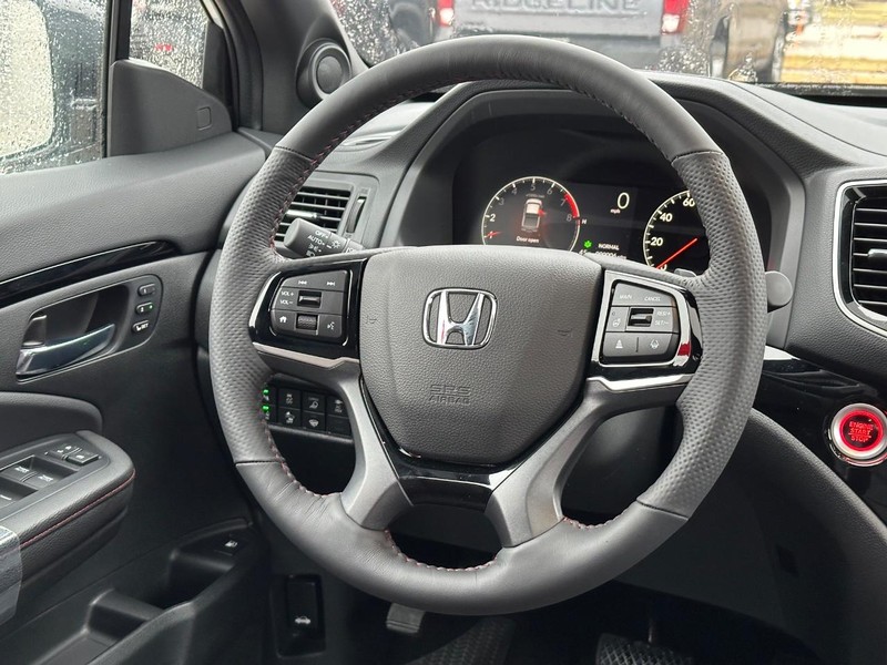 Honda Ridgeline Vehicle Image 8
