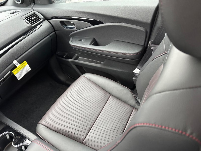 Honda Ridgeline Vehicle Image 16